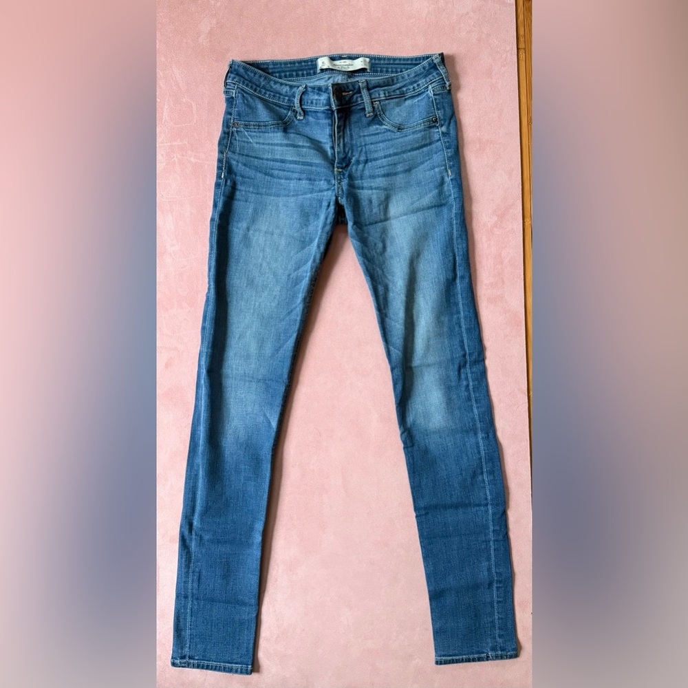 Abercrombie & Fitch Women's Skinny Jeans in Medium Blue